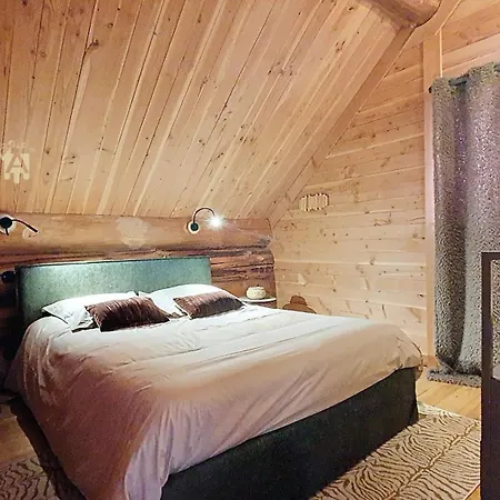 Chalet Trappeur 8 Personnes